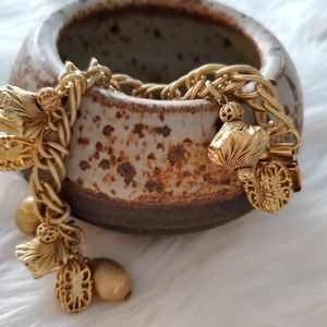 Vintage NAPIER Gold Tone Charm Bracelet